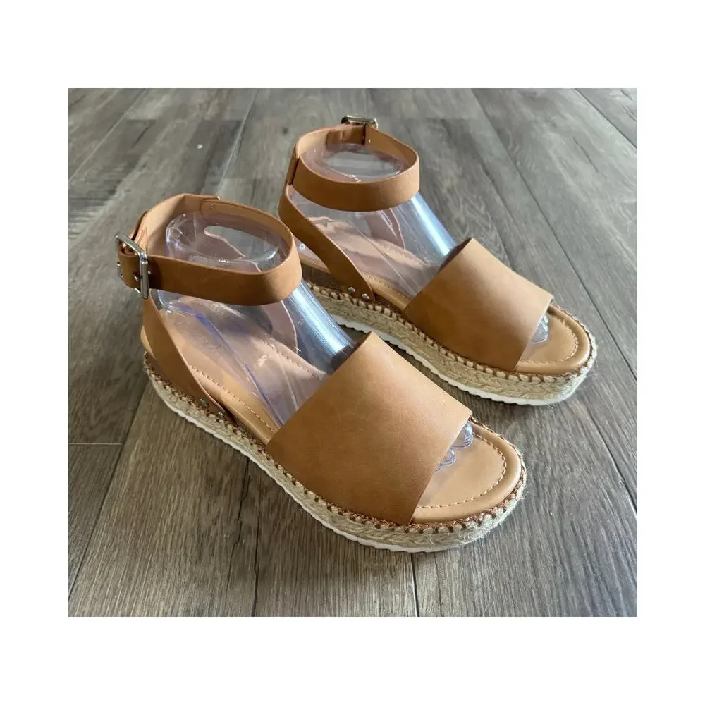 Soda Topic Open‎ Toe Platform Sandals Size 9